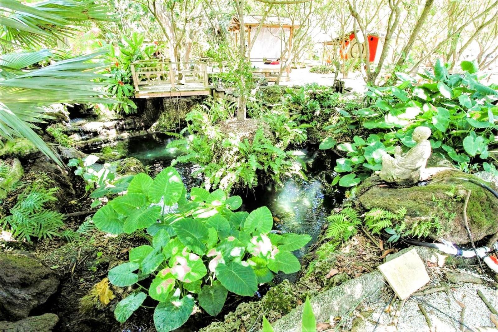 Vila Magical Wonderkoi House In A Japanese Koi Garden Miami Exteriér fotografie